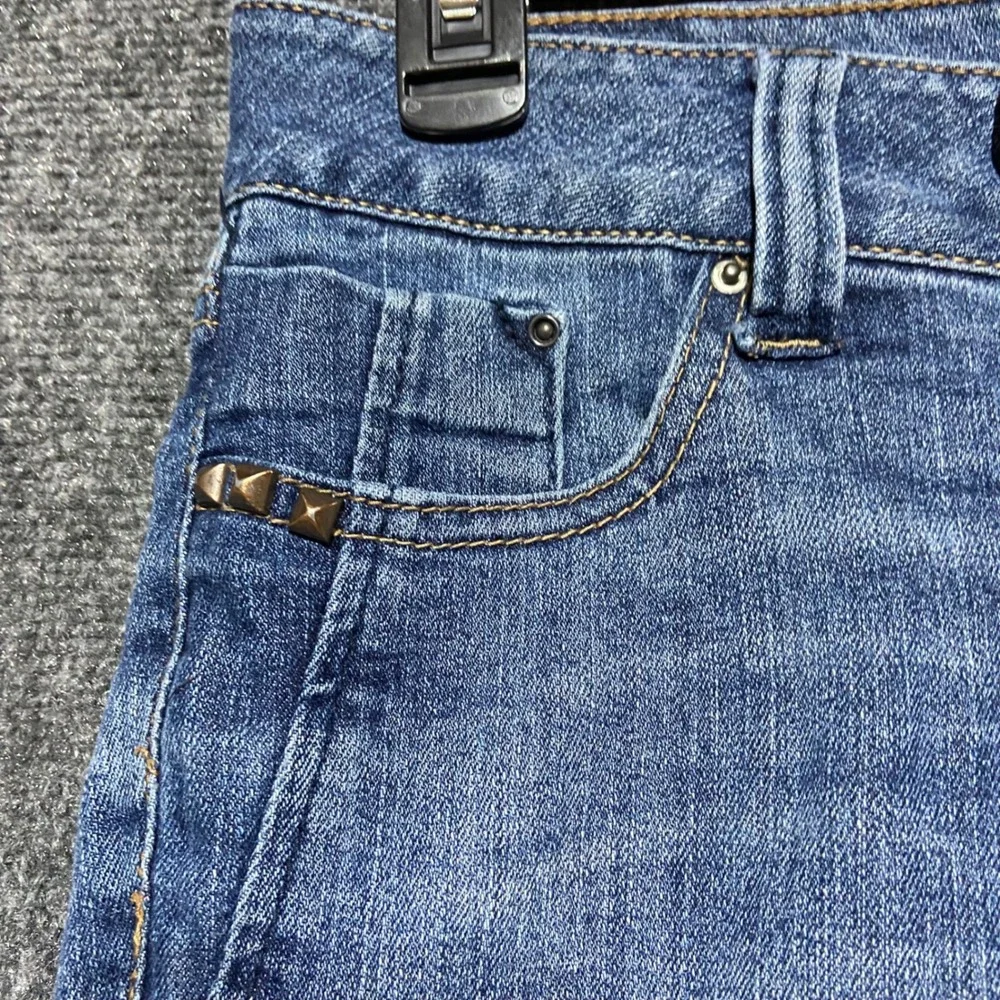 Paris Blues Y2K Low Rise Embroidered Studded Bermuda Denim Shorts Juniors 9